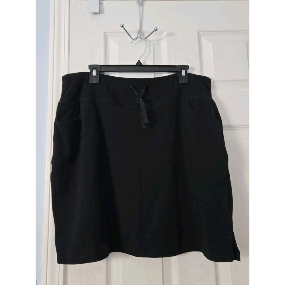Baleaf Womans Scort Plus Size 2XL Black With Draw String